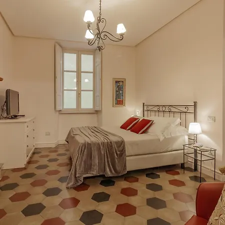 Cavour Charming Terrace Apartament