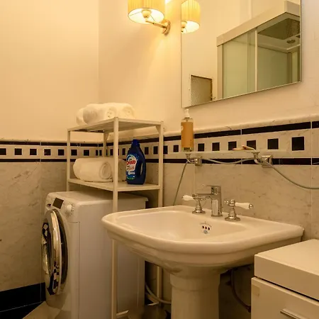 Cavour Charming Terrace Apartment