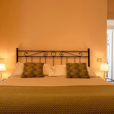 Cavour Charming Terrace Apartment *