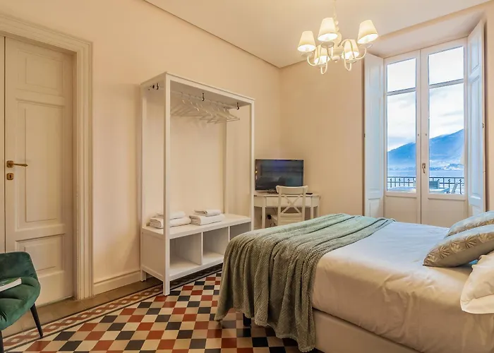 Cavour Charming Terrace Apartament *
